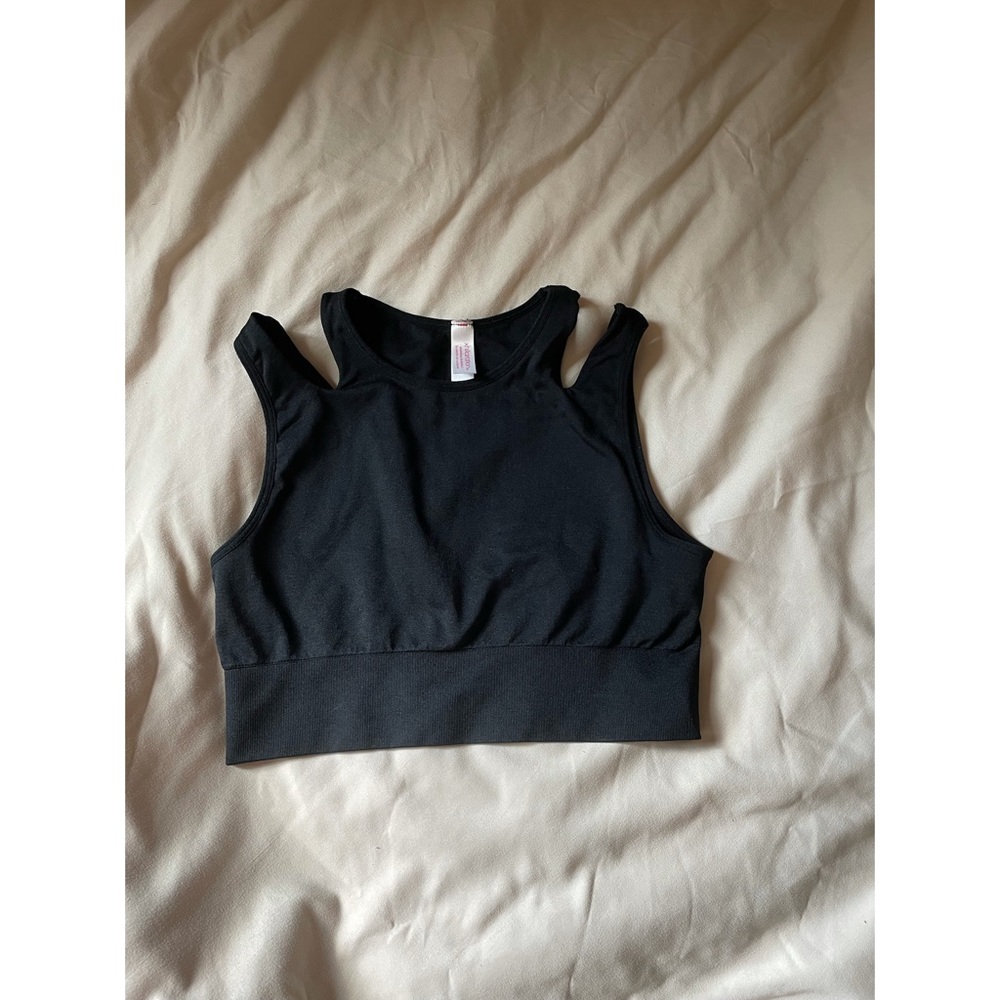 sports bra/ crop top